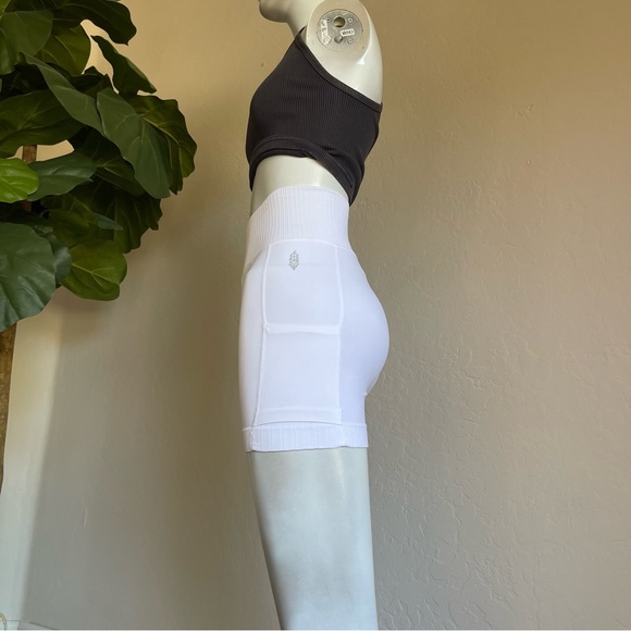 NWOT Free People tennis bike shorts - Picture 5 of 10